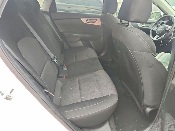 2022 KIA FORTE FE, LXS