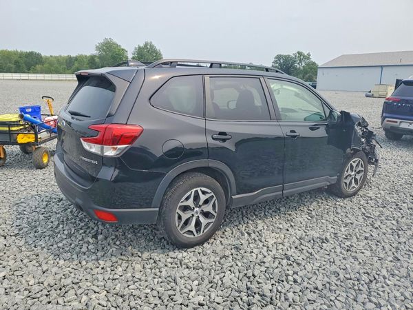 2024 SUBARU FORESTER Premium Base