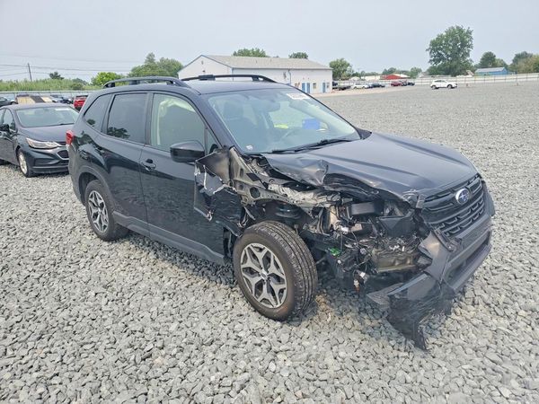 2024 SUBARU FORESTER Premium Base