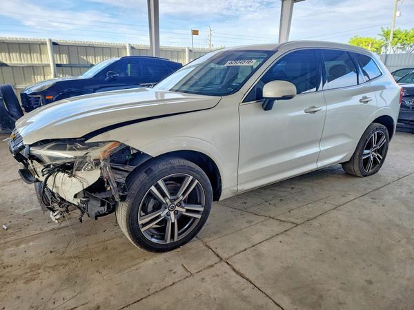 2020 VOLVO XC60