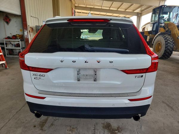 2020 VOLVO XC60