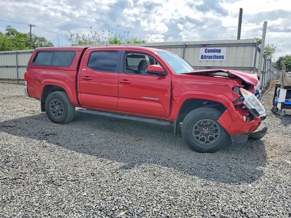 2017 TOYOTA TACOMA