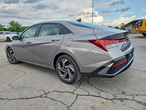 2024 HYUNDAI ELANTRA SEL w/ Convenience Pkg