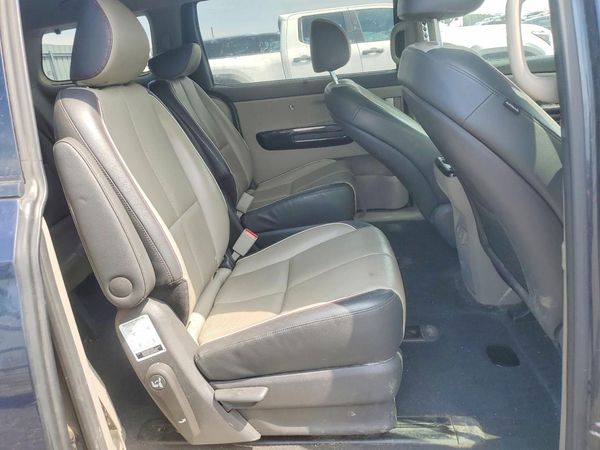 2016 KIA SEDONA EX - Middle level