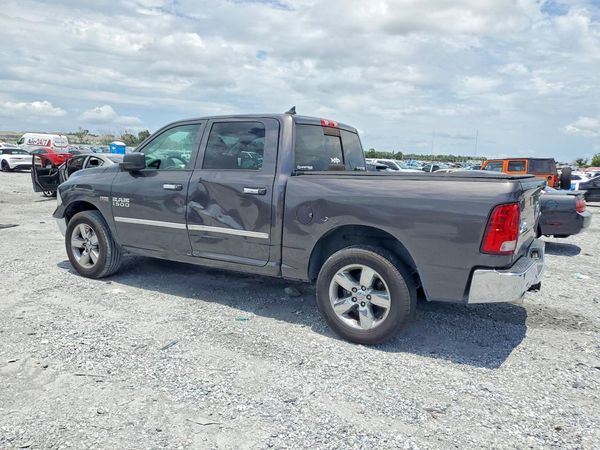 2014 RAM 1500 SLT