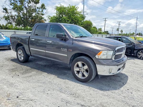 2014 RAM 1500 SLT