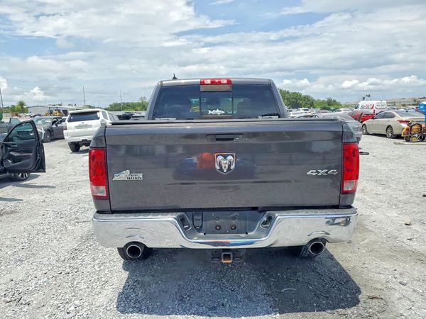 2014 RAM 1500 SLT