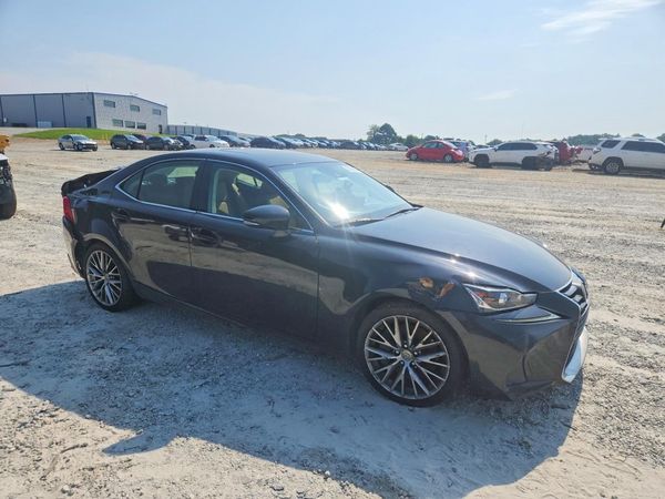 2017 LEXUS IS