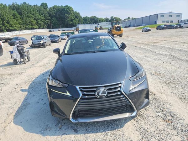 2017 LEXUS IS