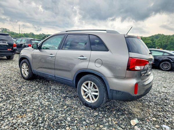2014 KIA SORENTO Base/ LX
