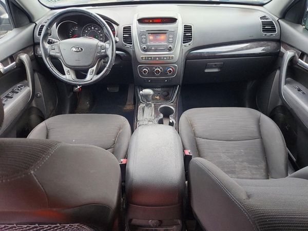 2014 KIA SORENTO Base/ LX