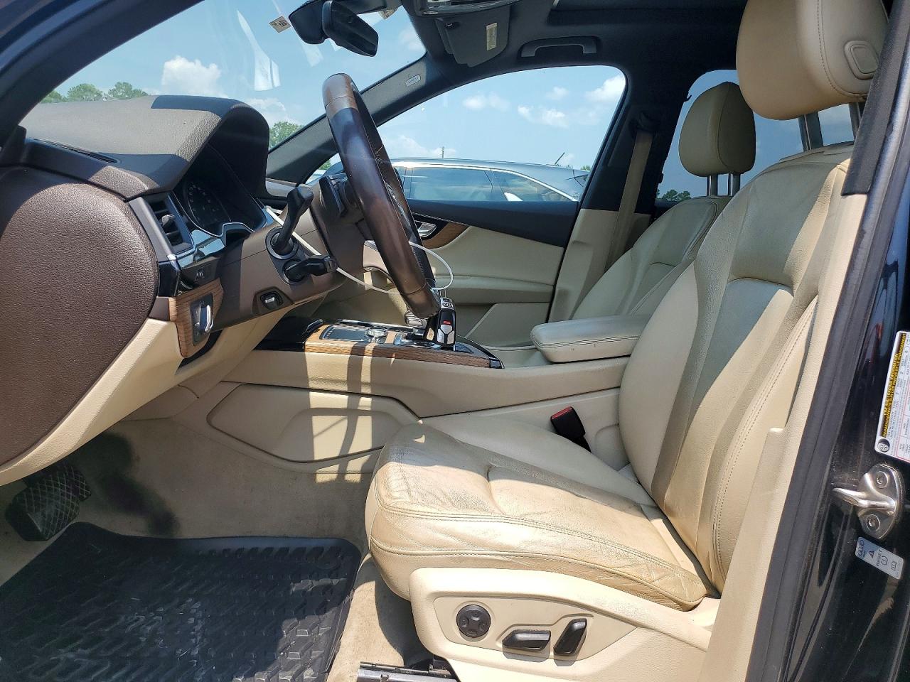 2017 AUDI Q7 quattro Premium Plus