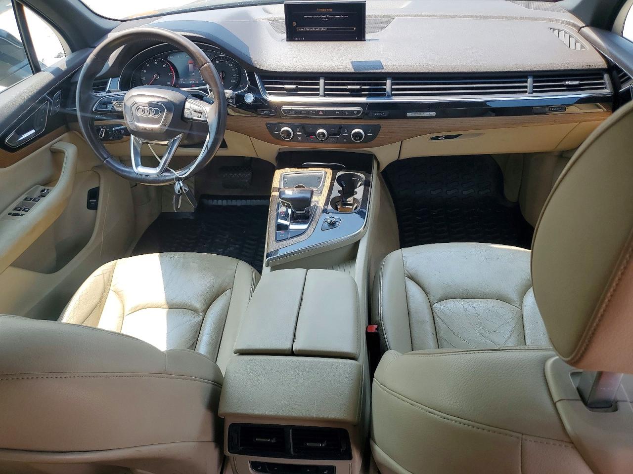 2017 AUDI Q7 quattro Premium Plus