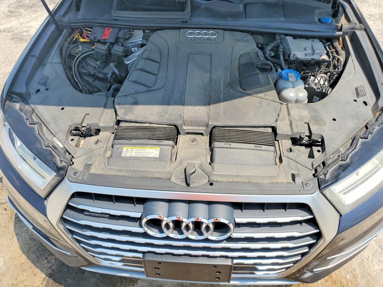 2017 AUDI Q7 quattro Premium Plus
