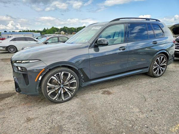 2024 BMW X7 M60i