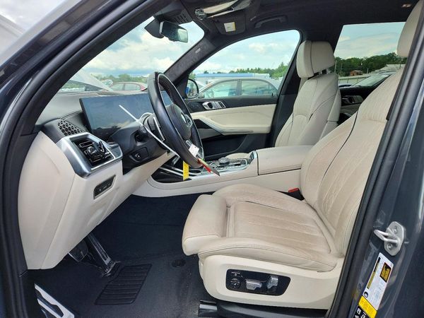 2024 BMW X7 M60i