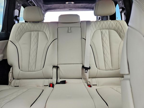 2024 BMW X7 M60i