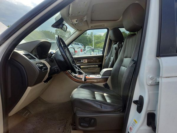 2013 LAND ROVER RANGEROVER HSE LUX — DENT