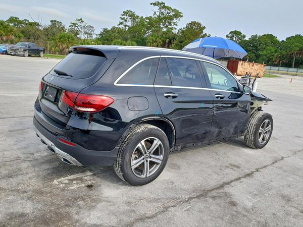 2020 MERCEDES-BENZ GLC GLC300
