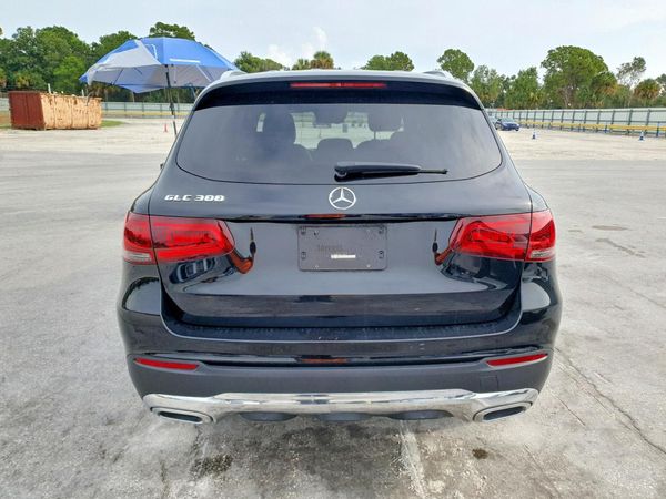 2020 MERCEDES-BENZ GLC GLC300