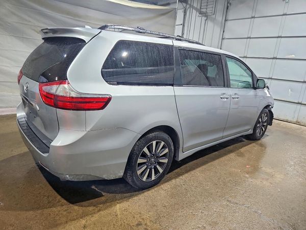 2020 TOYOTA SIENNA Q grade