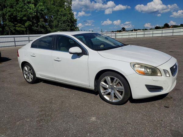 2012 VOLVO S60