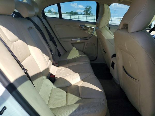 2012 VOLVO S60