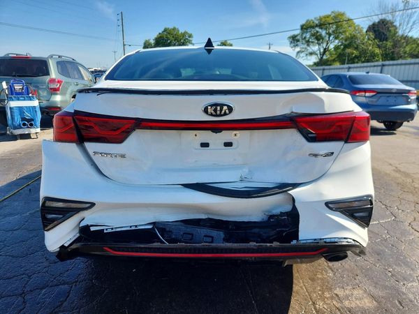 2021 KIA FORTE GT Line