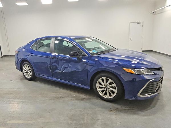 2024 TOYOTA CAMRY LE — Passenger 3/4