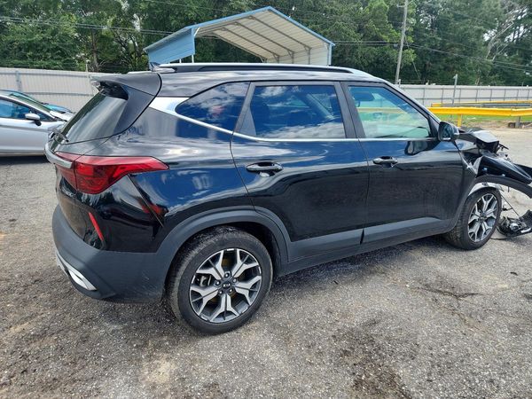 2021 KIA SELTOS EX