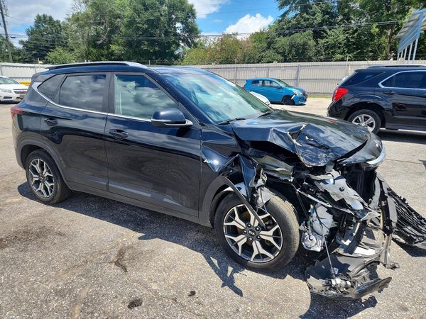 2021 KIA SELTOS EX