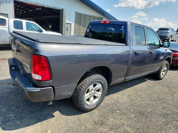 2018 RAM 1500 ST QUAD CAB 4X4