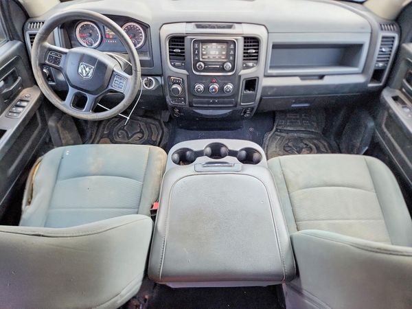 2018 RAM 1500 ST QUAD CAB 4X4