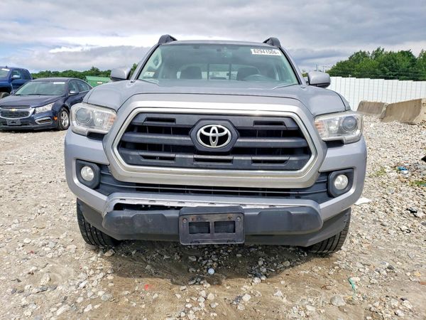 2017 TOYOTA TACOMA