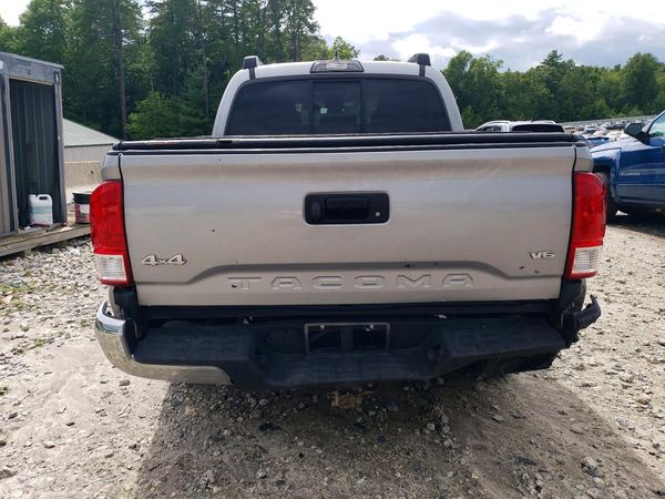 2017 TOYOTA TACOMA