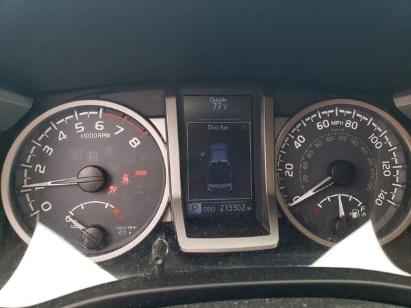 2017 TOYOTA TACOMA