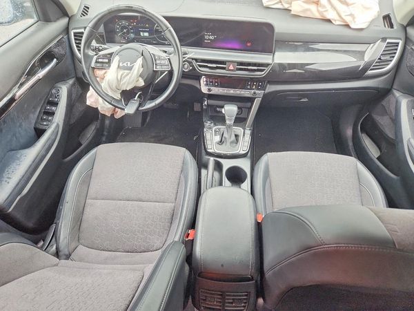 2024 KIA SELTOS S, X-Line