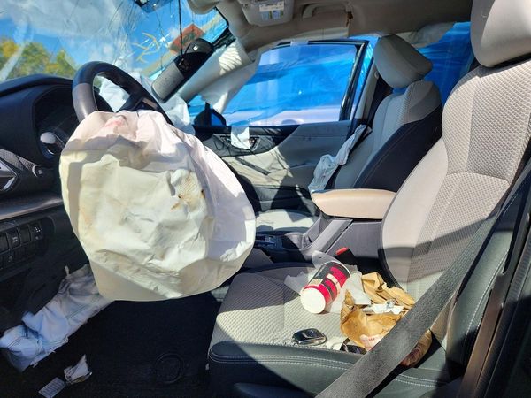 2021 SUBARU FORESTER Premium — DENT