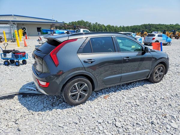 2023 KIA NIRO EX