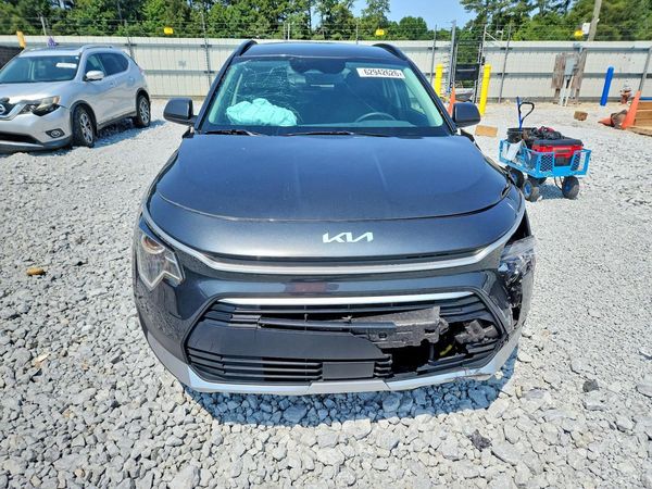 2023 KIA NIRO EX