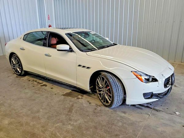 2015 MASERATI QUATTROPORTE