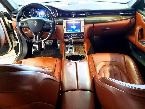 2015 MASERATI QUATTROPORTE