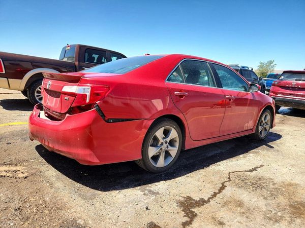 2012 TOYOTA CAMRY