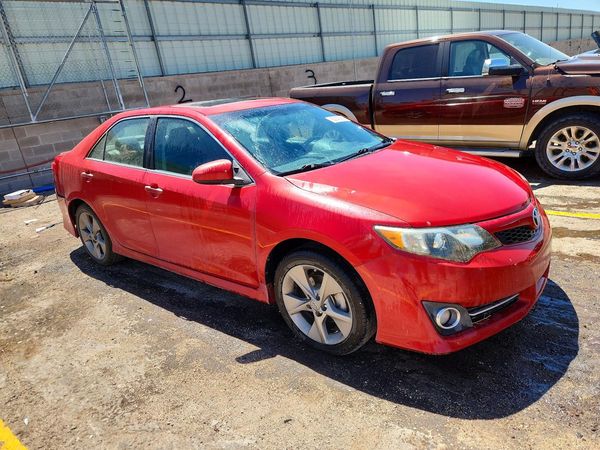 2012 TOYOTA CAMRY