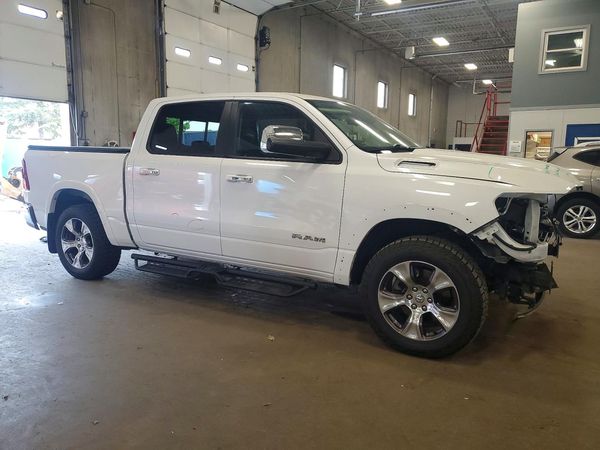 2019 RAM 1500 LARAMIE CREW CAB 4X4