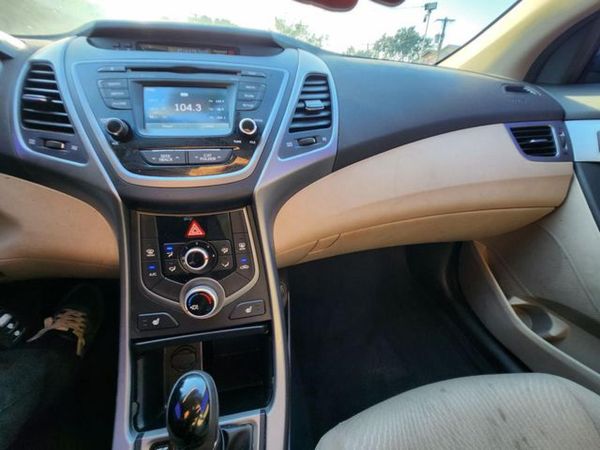 2014 HYUNDAI ELANTRA