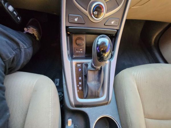 2014 HYUNDAI ELANTRA