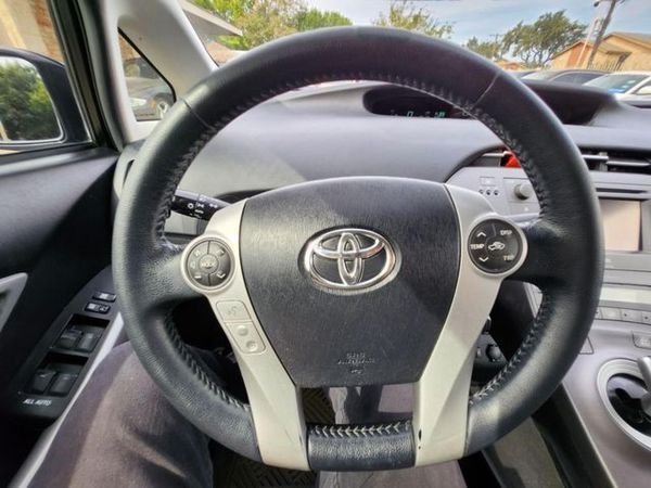 2014 TOYOTA PRIUS