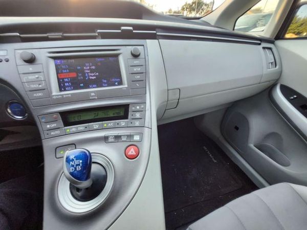 2012 TOYOTA PRIUS