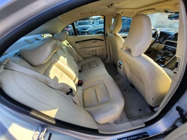 2015 VOLVO S80